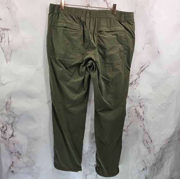 REI Co Op Pants Women 12 Petite Green Outdoor Hiking Nylon UPF Synch - Picture 1 of 12